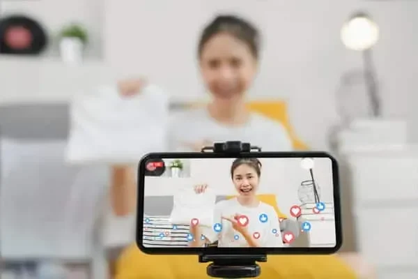 Các nguồn thu nhập khác trên YouTube