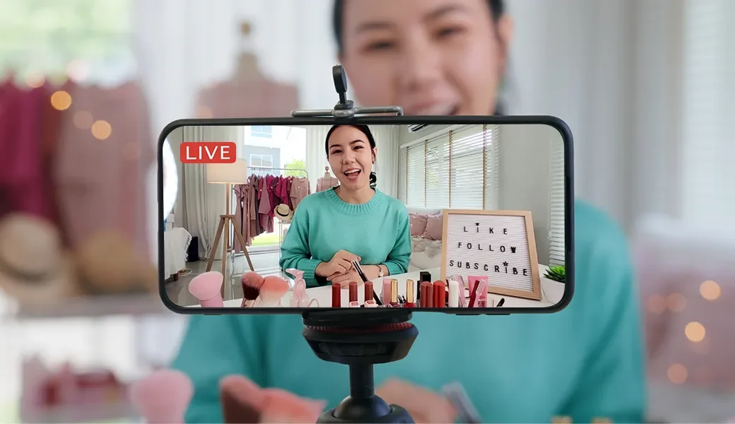 Host với MC khác nhau như thế nào? Phân biệt chi tiết về vai trò và kỹ năng